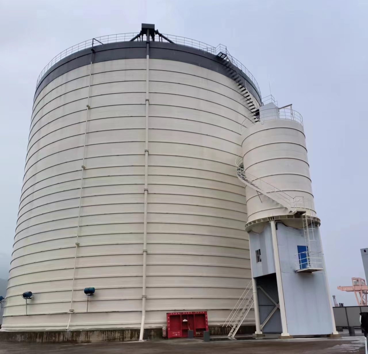 章丘10万吨水泥钢板库